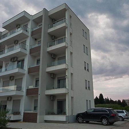Apartments Jasmina Улцинь Екстер'єр фото