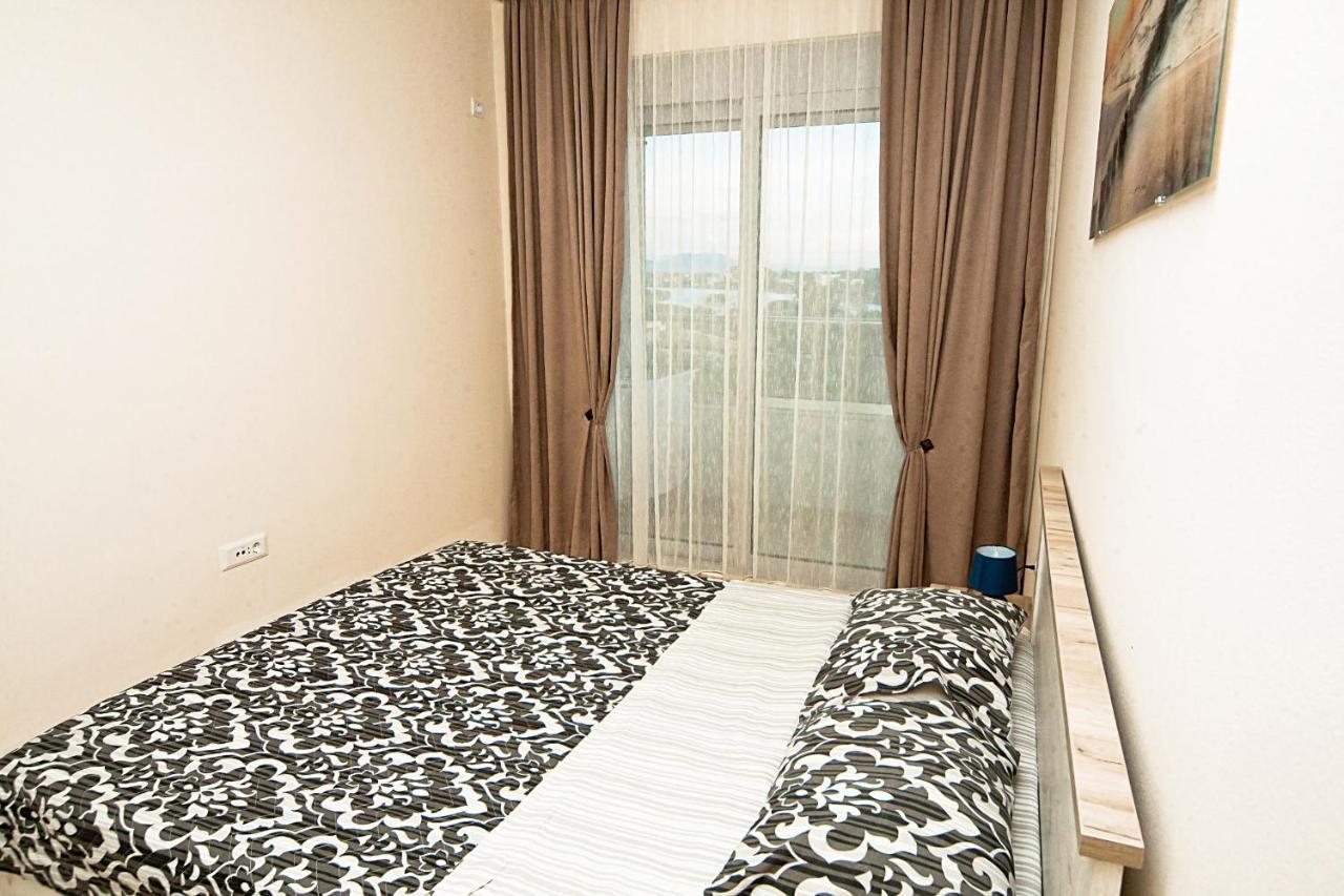 Apartments Jasmina Улцинь Екстер'єр фото